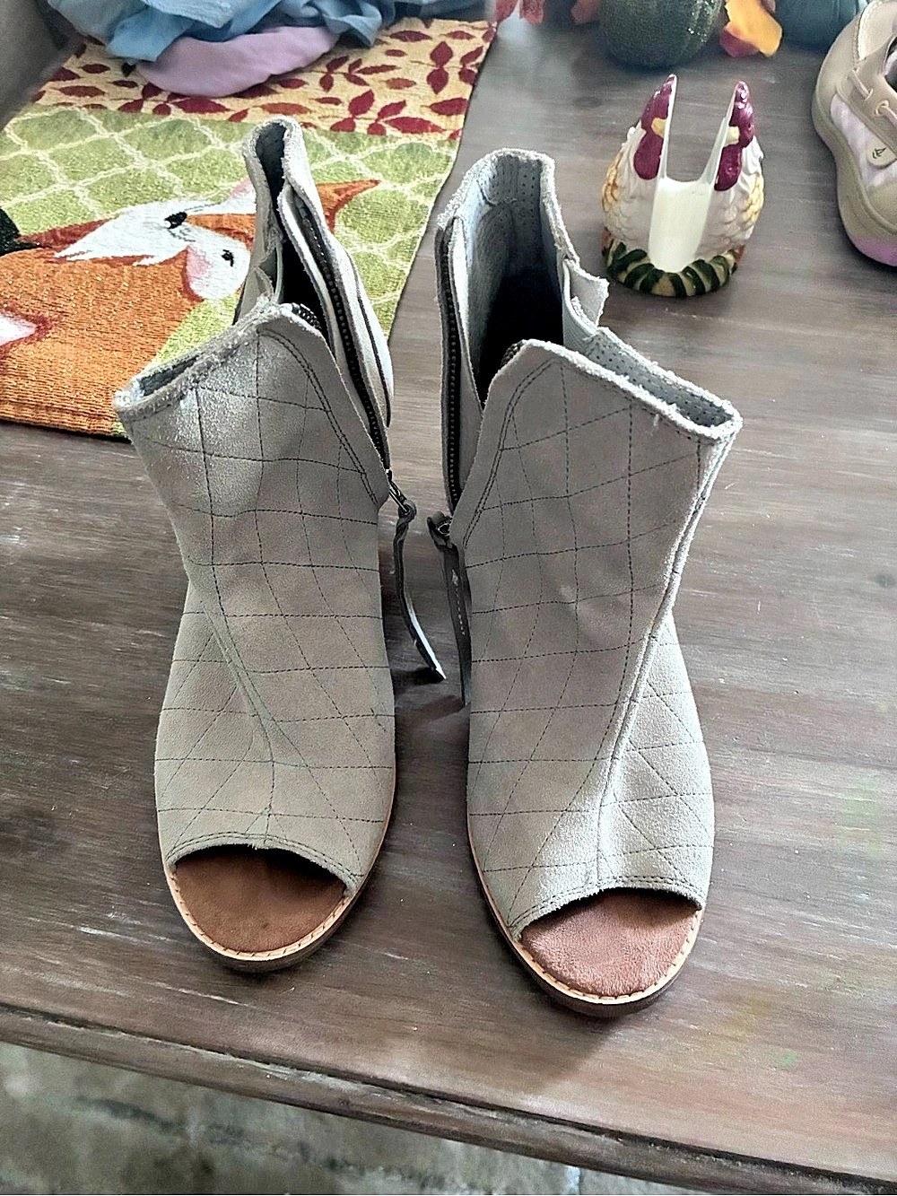 TOMS Majorca Cutout Bootie Gray Heeled Boots US 9